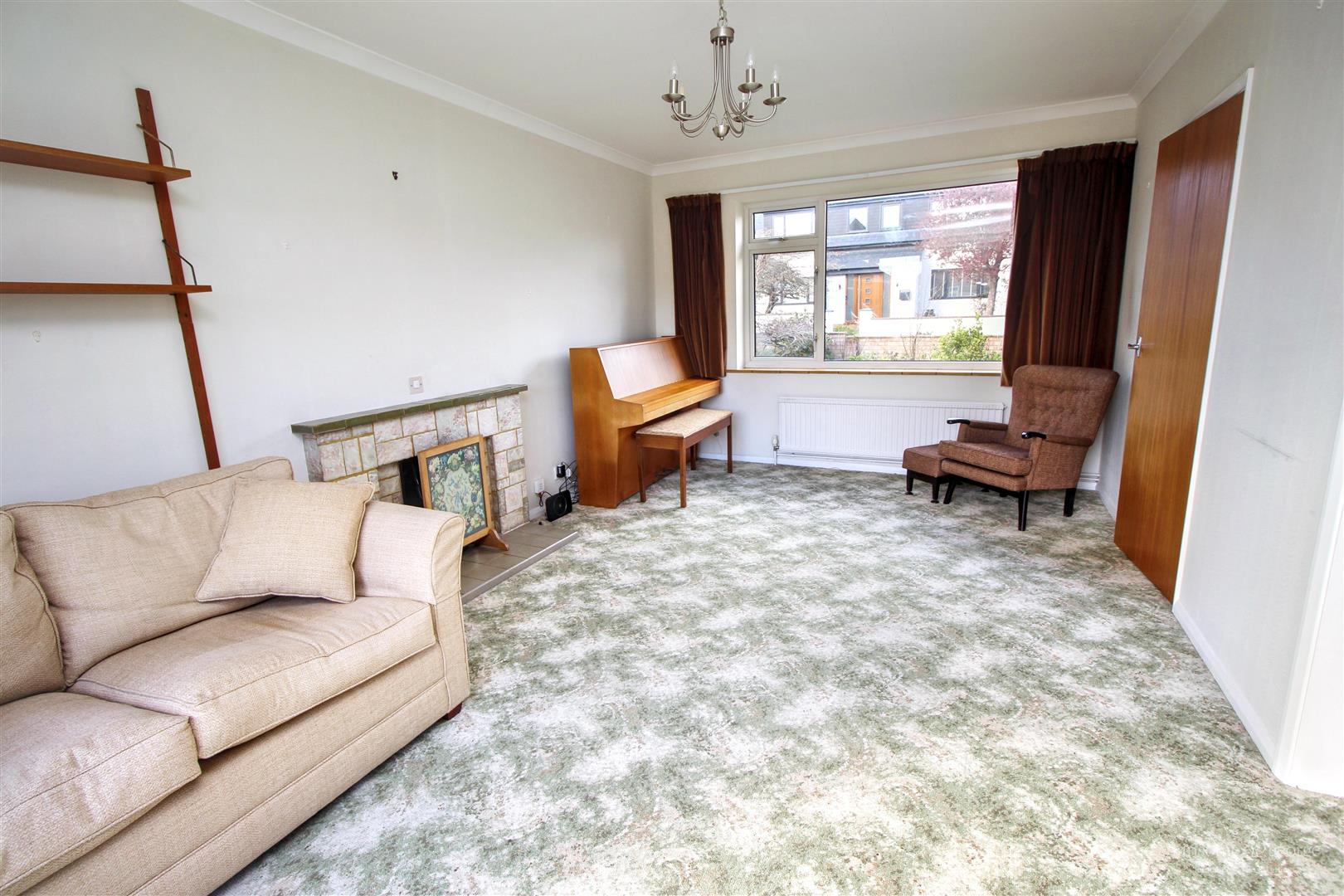Hillview Close, Tilehurst, Reading